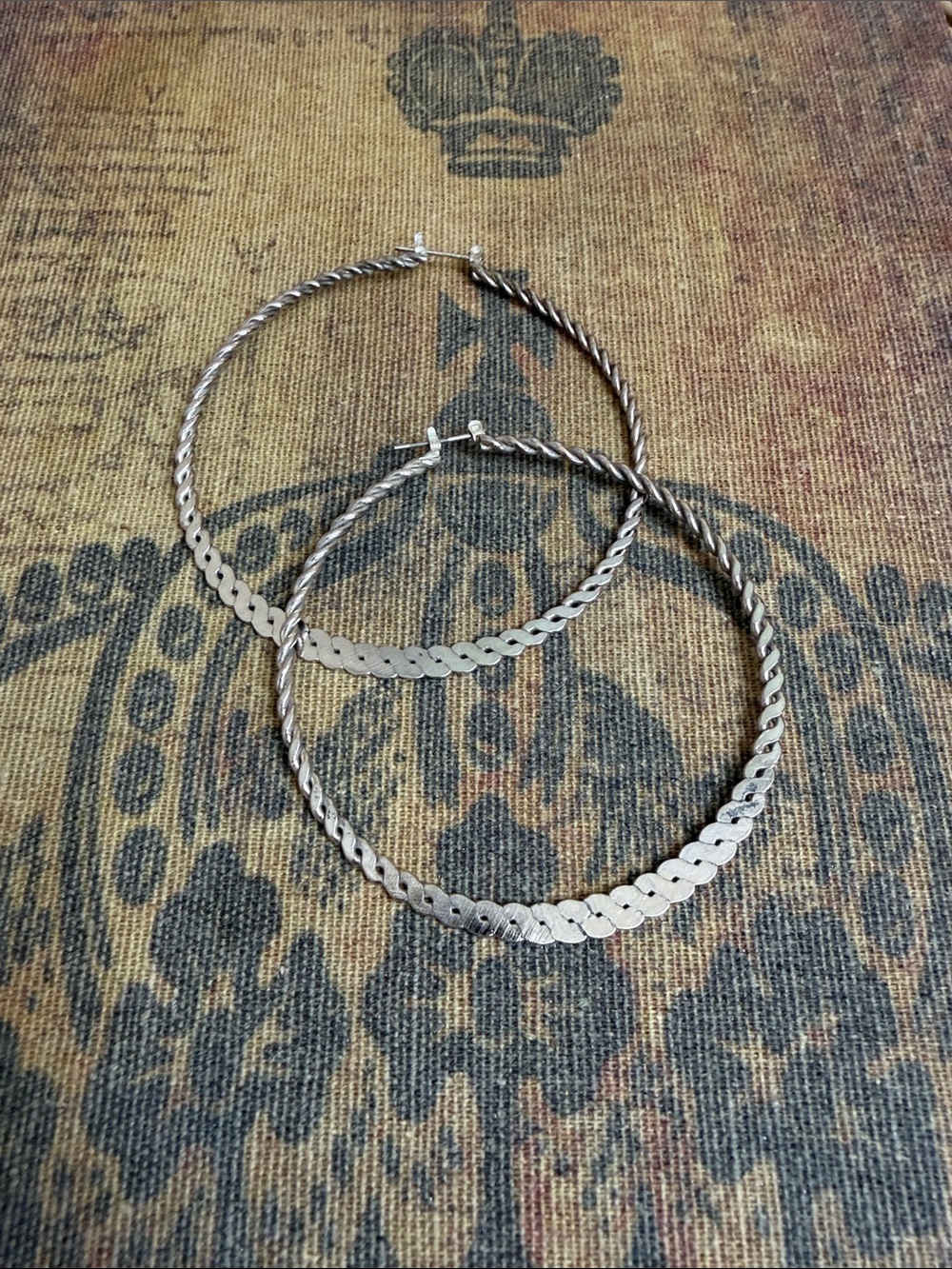 Vintage Silver-Tone Twisted Hoop Earrings - Classic Women Jewelry